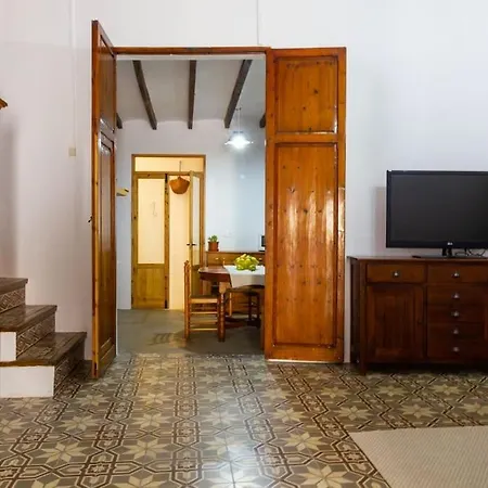 Casa De Pueblo En El Centro Holiday home